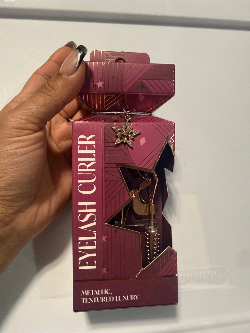 Metallic Textured Luxury Eyelash Curler
